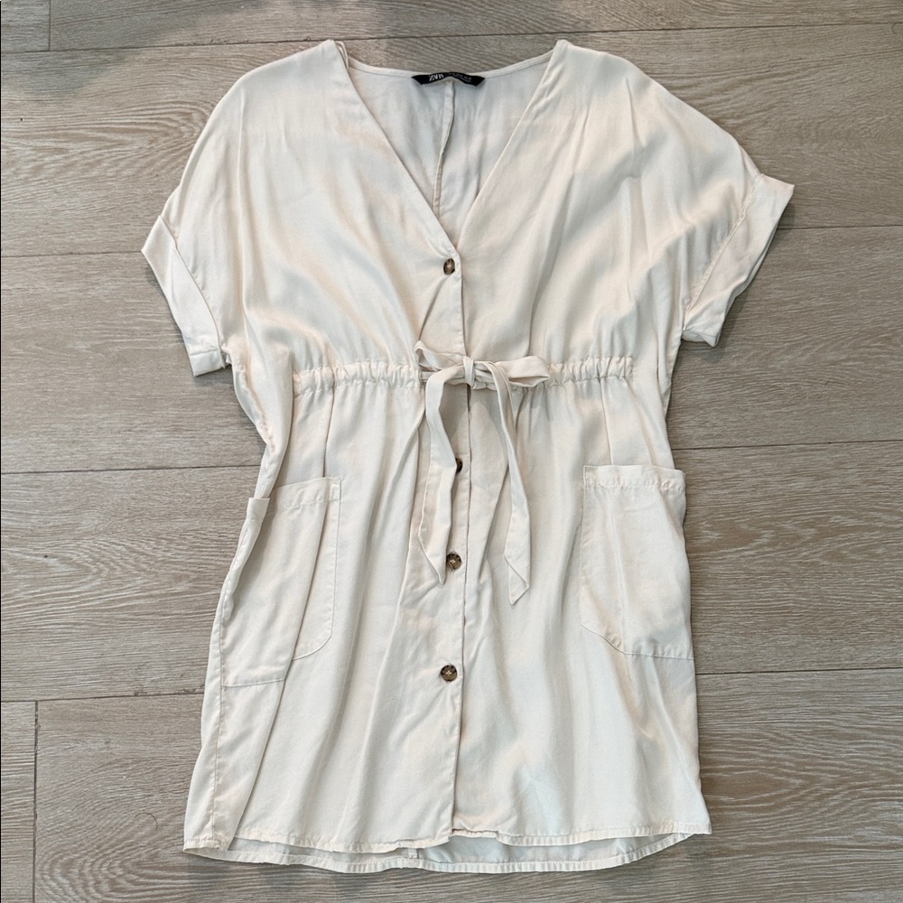 Zara Cream Button-Down Short Sleeve Dress